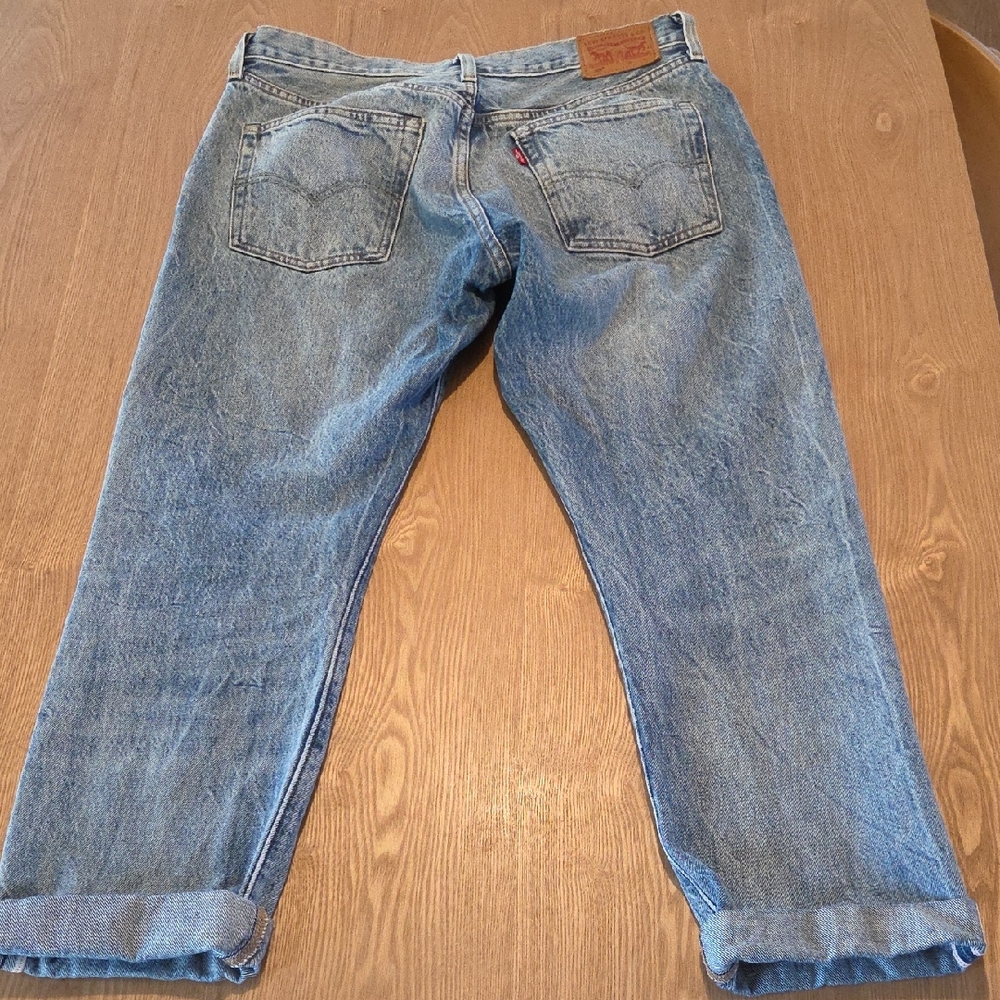 Levi's Women's Classic Straight Denim Jeans